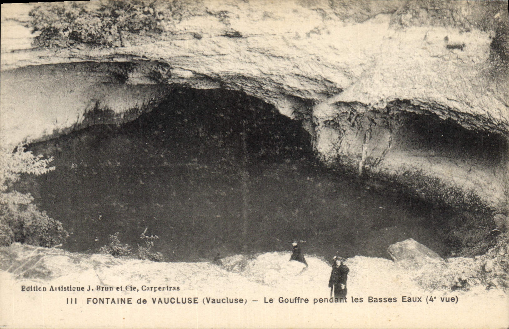 CPA Fontaine de Vaucluse Le gouffre pendant les Basses Eaux (4 vue)