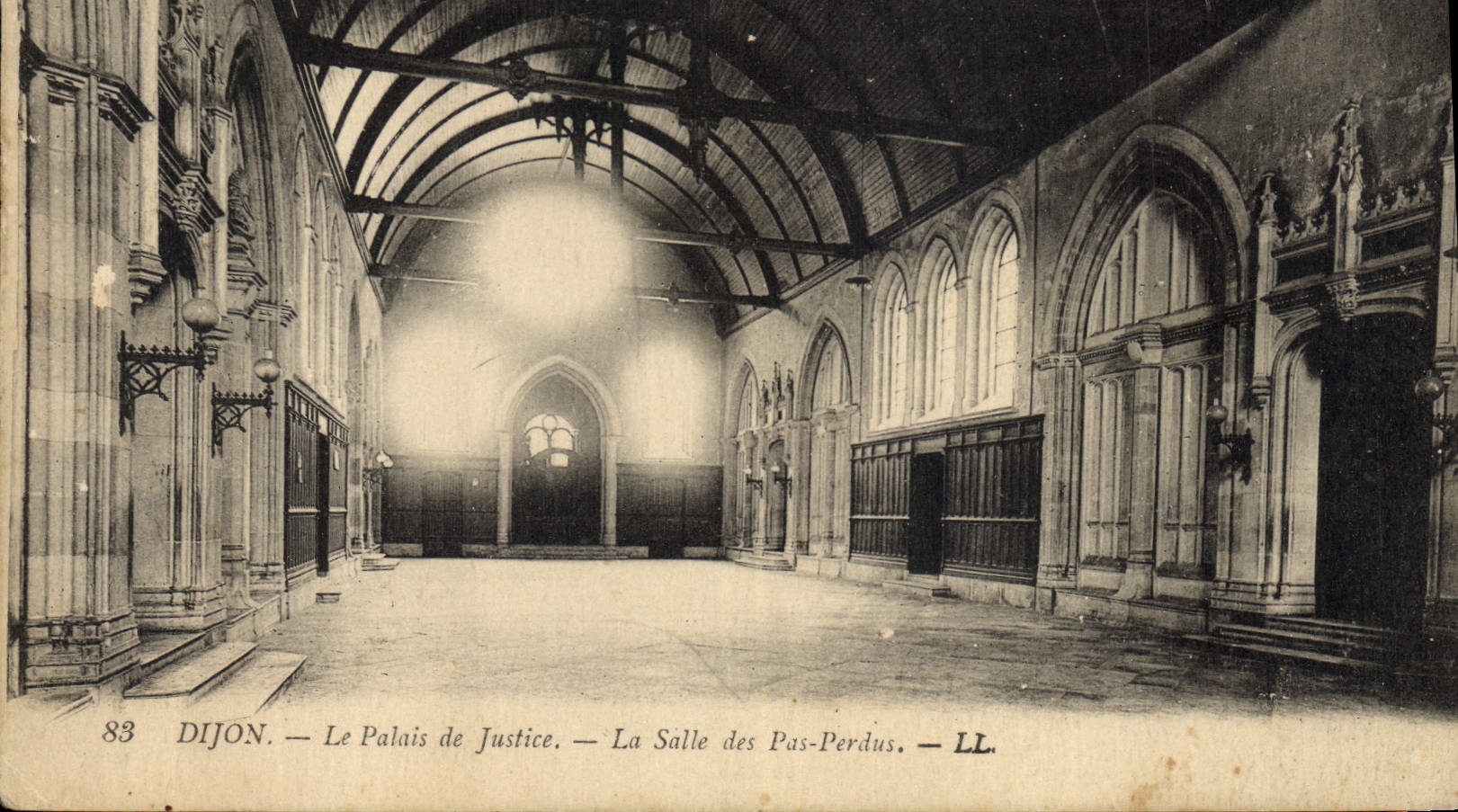 CPA Dijon Le Palais de Justice La Salle des Pas Perdus 