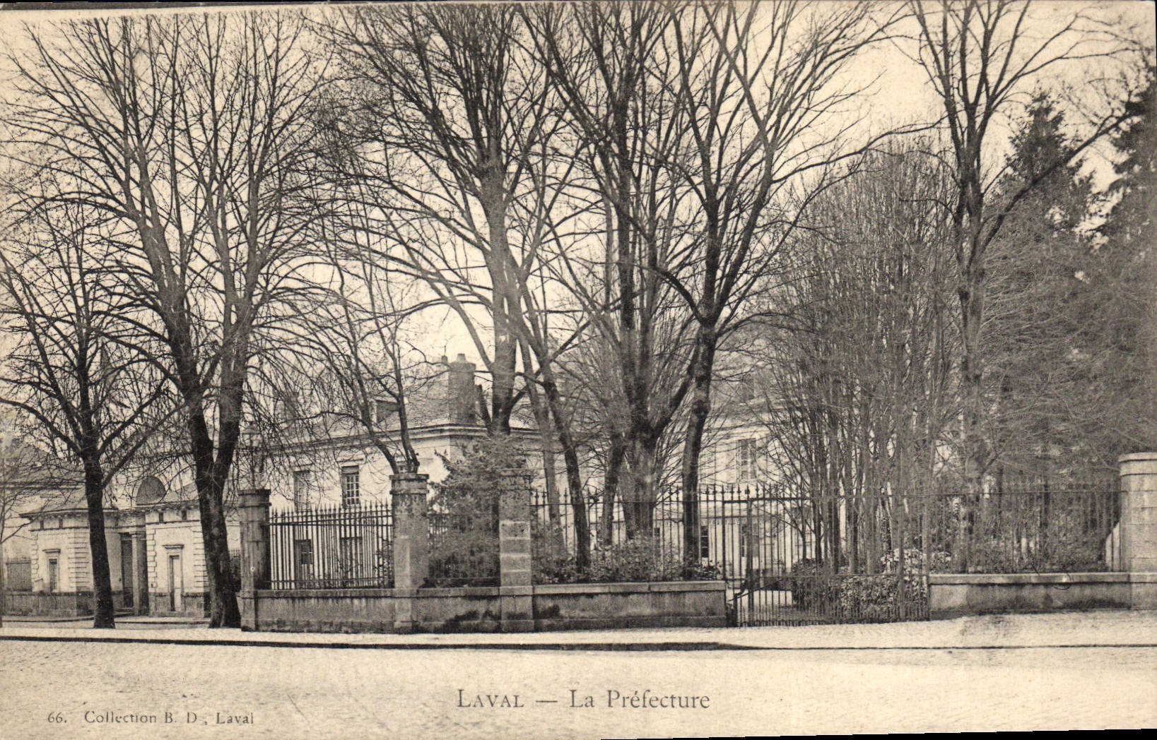 CPA Laval La Prefecture 