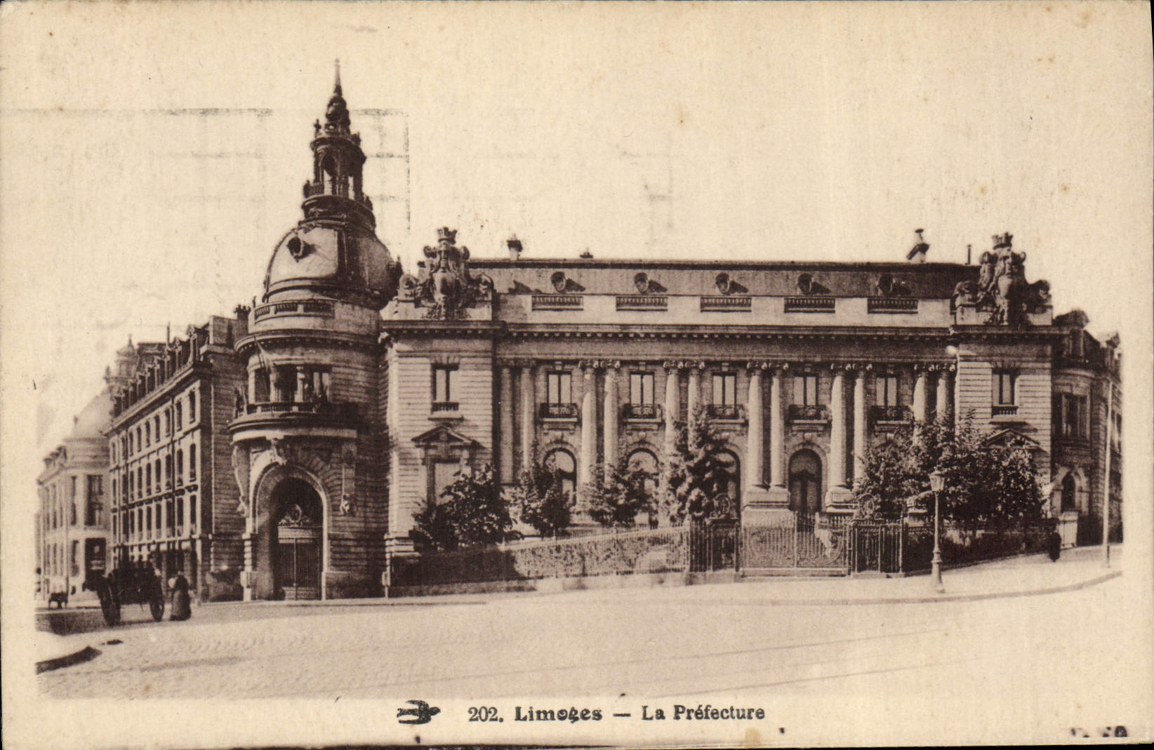 CPA Limoges La Prefecture 