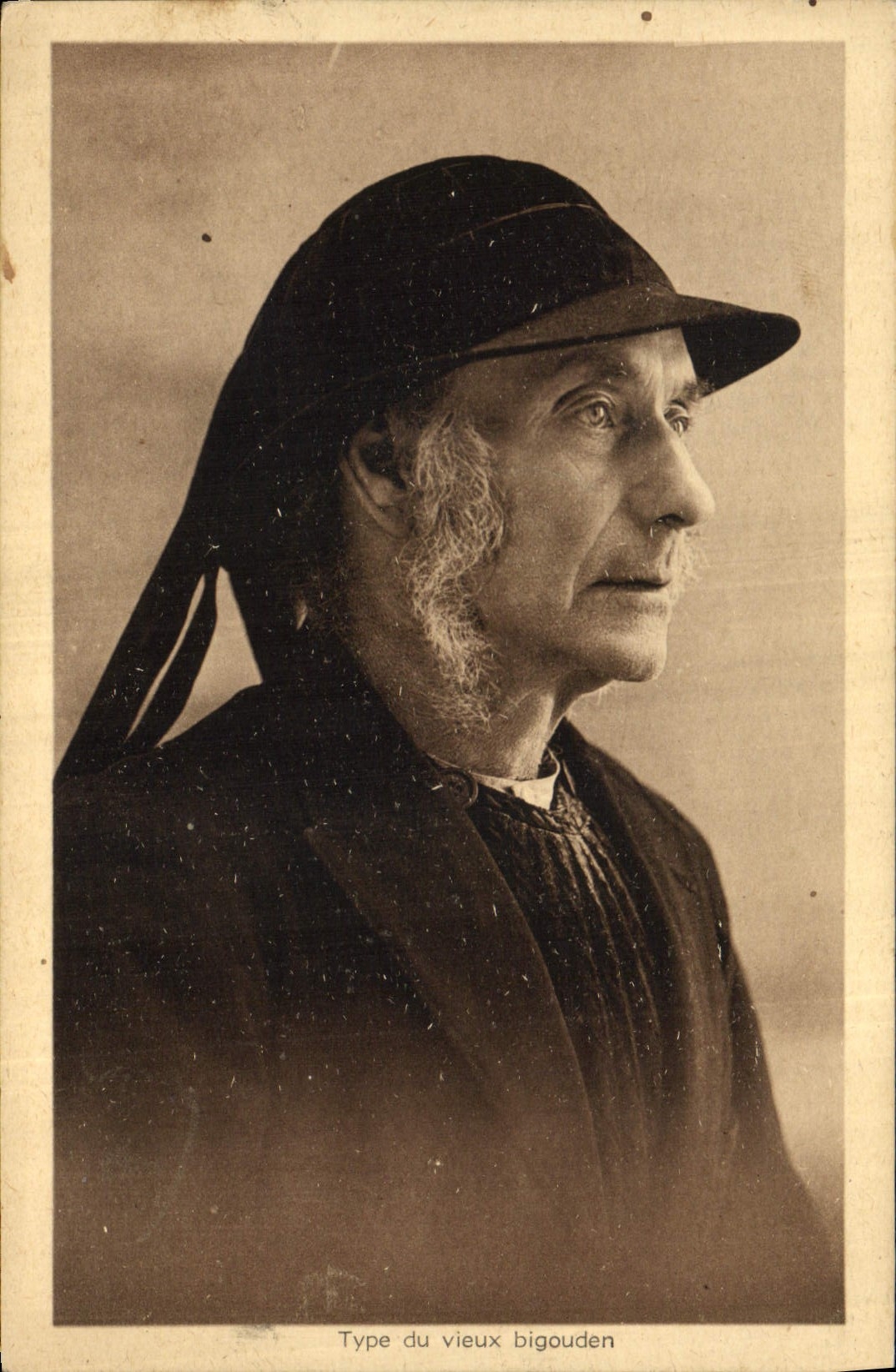 CPA Folklore Type du vieux bigouden 