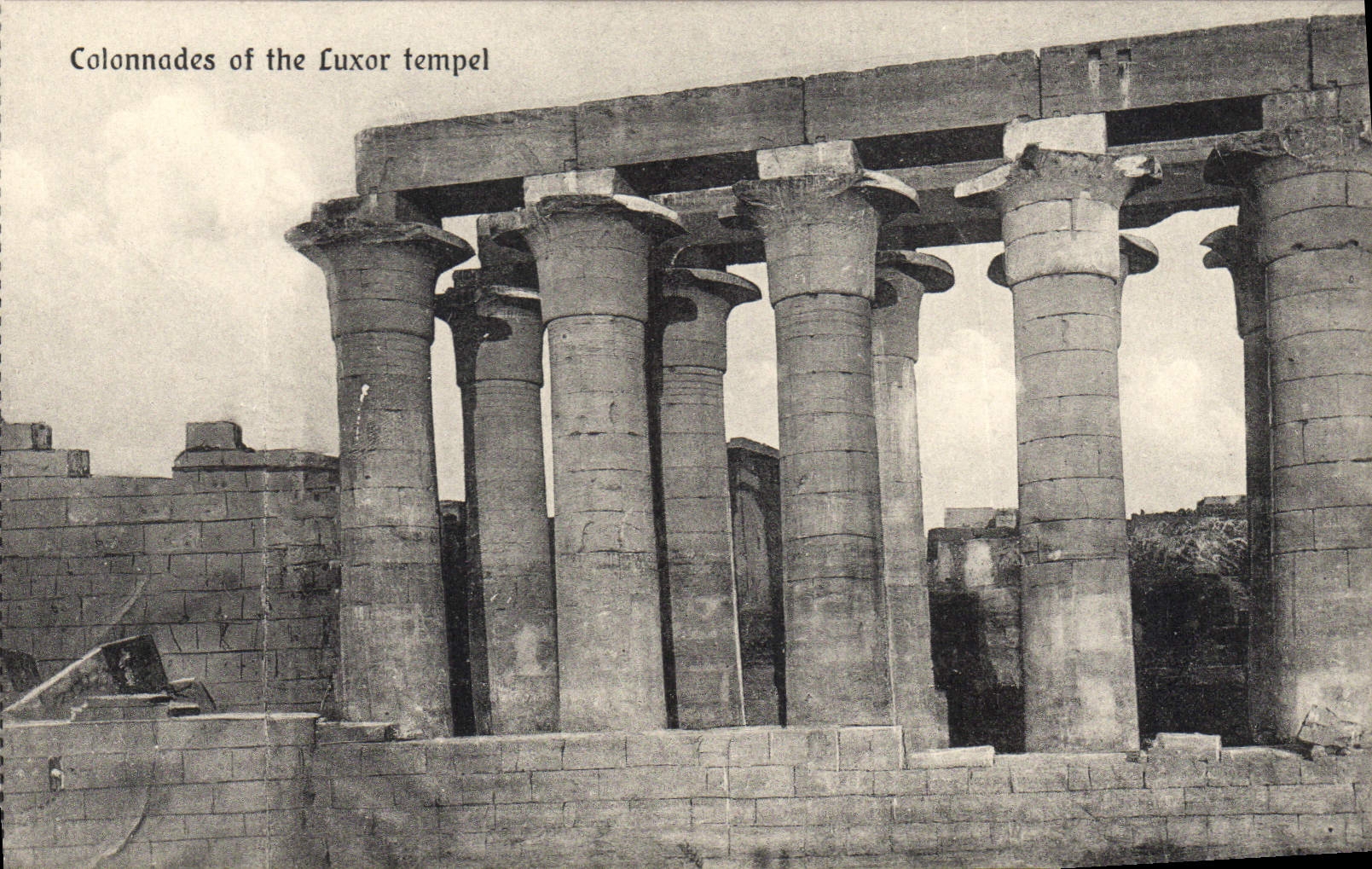 CPA Egypt Egypte Colonnades of the Luxor tempel