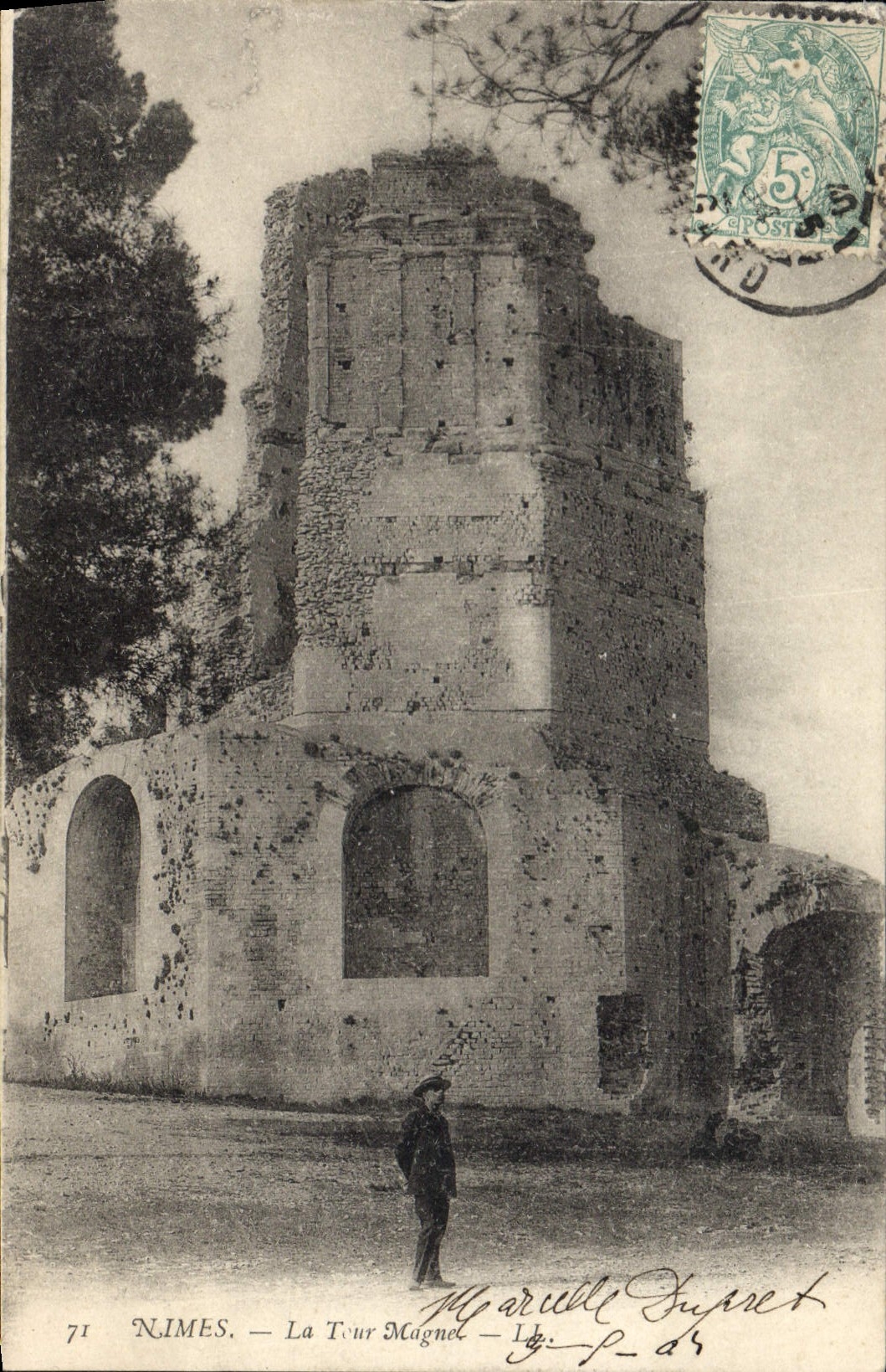 CPA Nimes La tour magne 