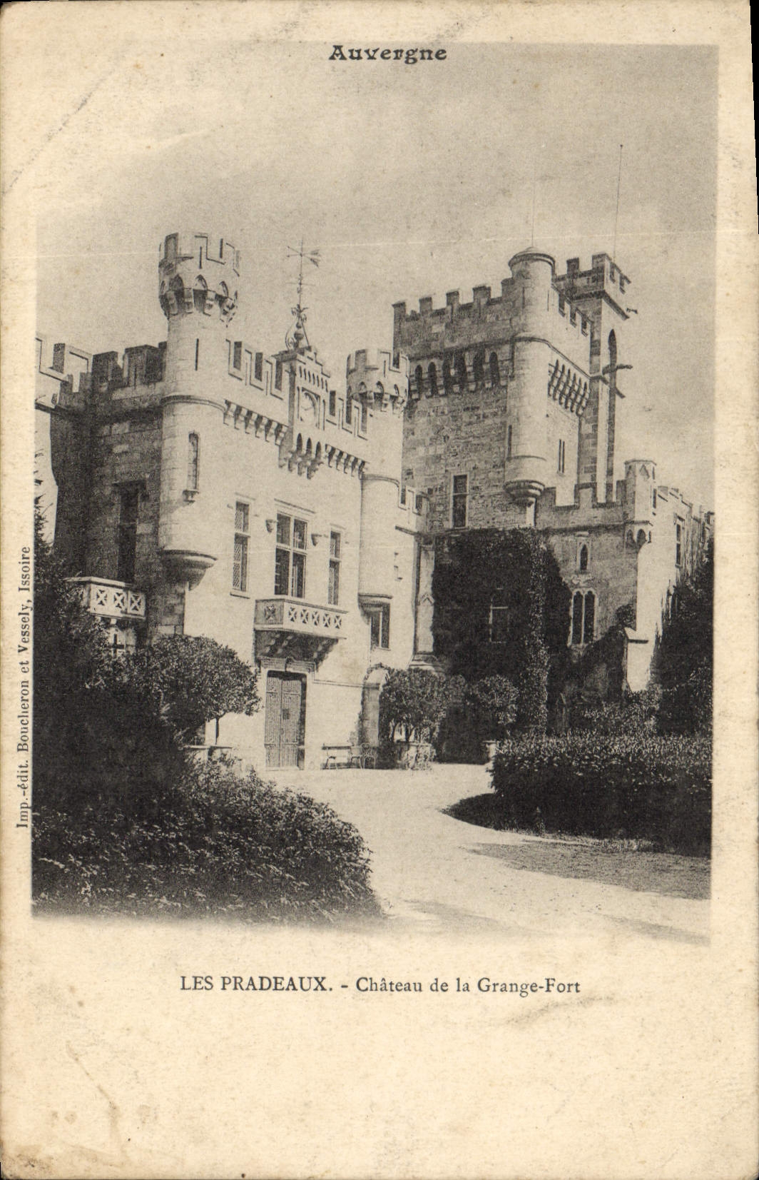 CPA Auvergne Les Pradeaux Chateau de la Grange Fort 