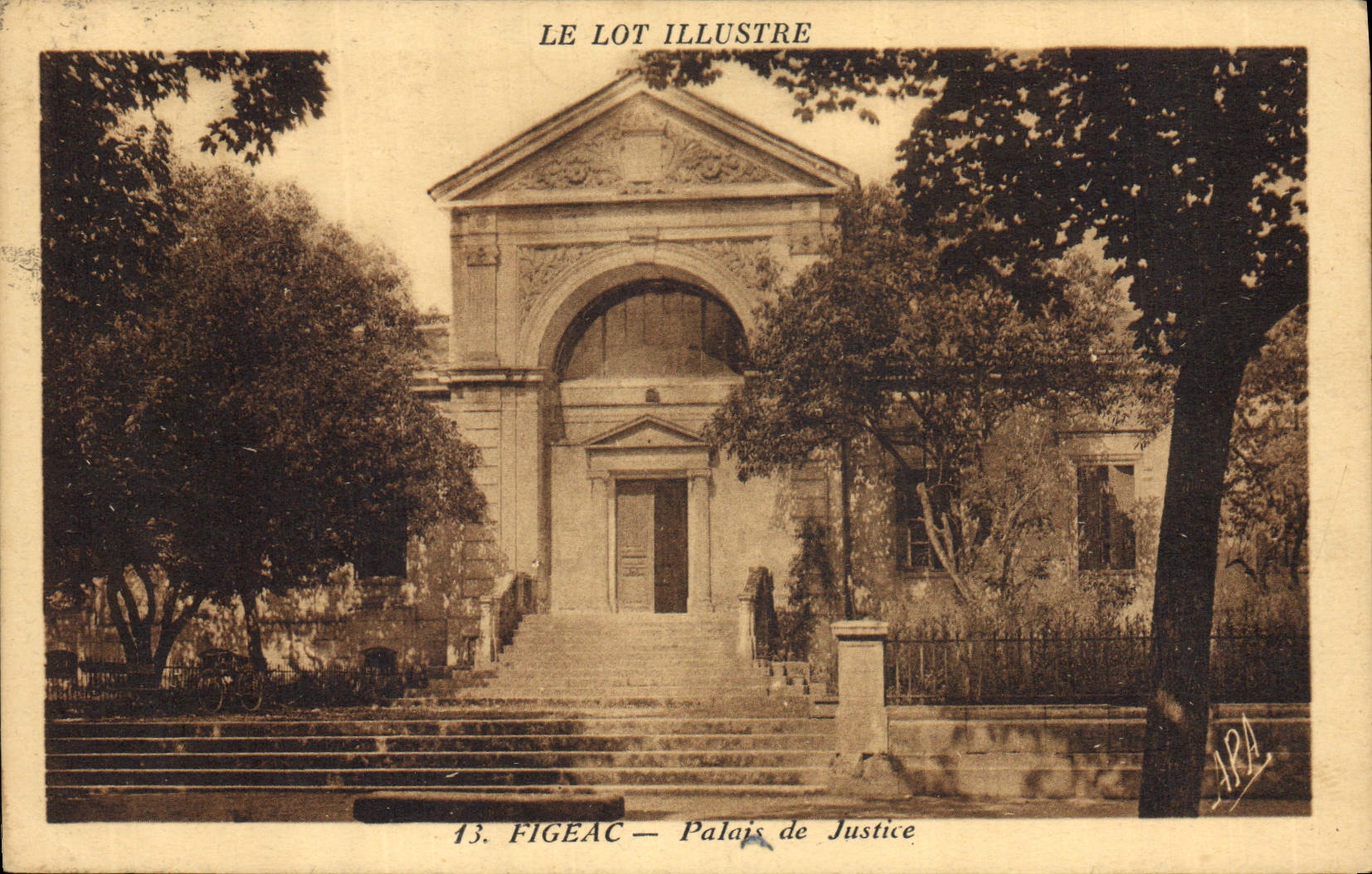 CPA Le Lot illustree Figeac Palais de Justice 
