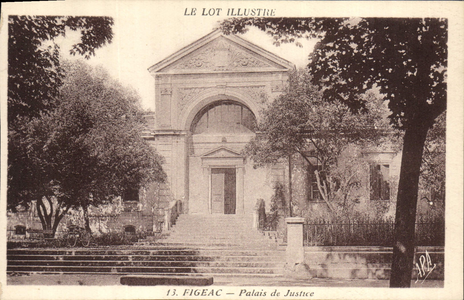 CPA Le Lot illustree Figeac Palais de Justice