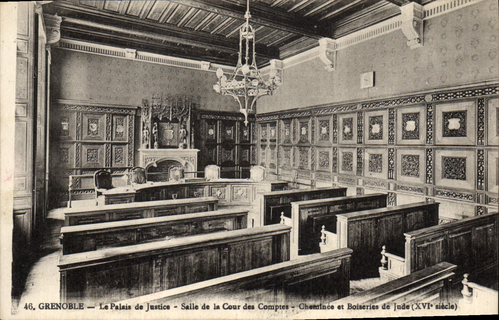 CPA Grenoble Le Palais de Justice Salle de la cour des comptes Cheminee et boiserie de Jude (XVI sie