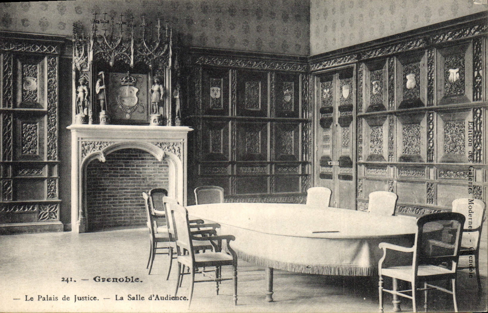 CPA Grenoble Le Palais de Justice La Salle d'Audience 