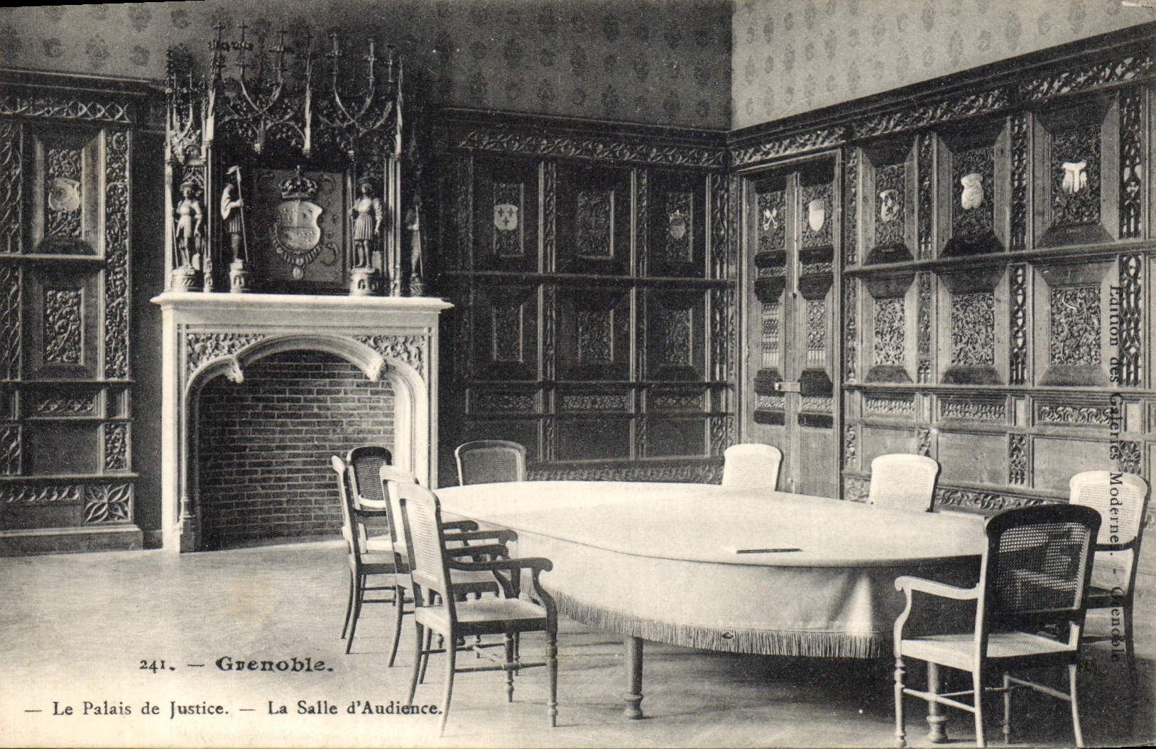CPA Grenoble Le Palais de Justice La Salle d'Audience 