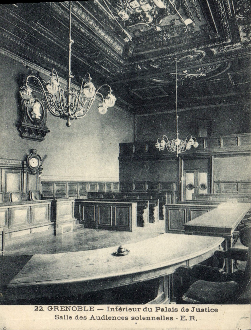 CPA Grenoble Interieur du Palais de Justice Salle des Audiences solennelles 