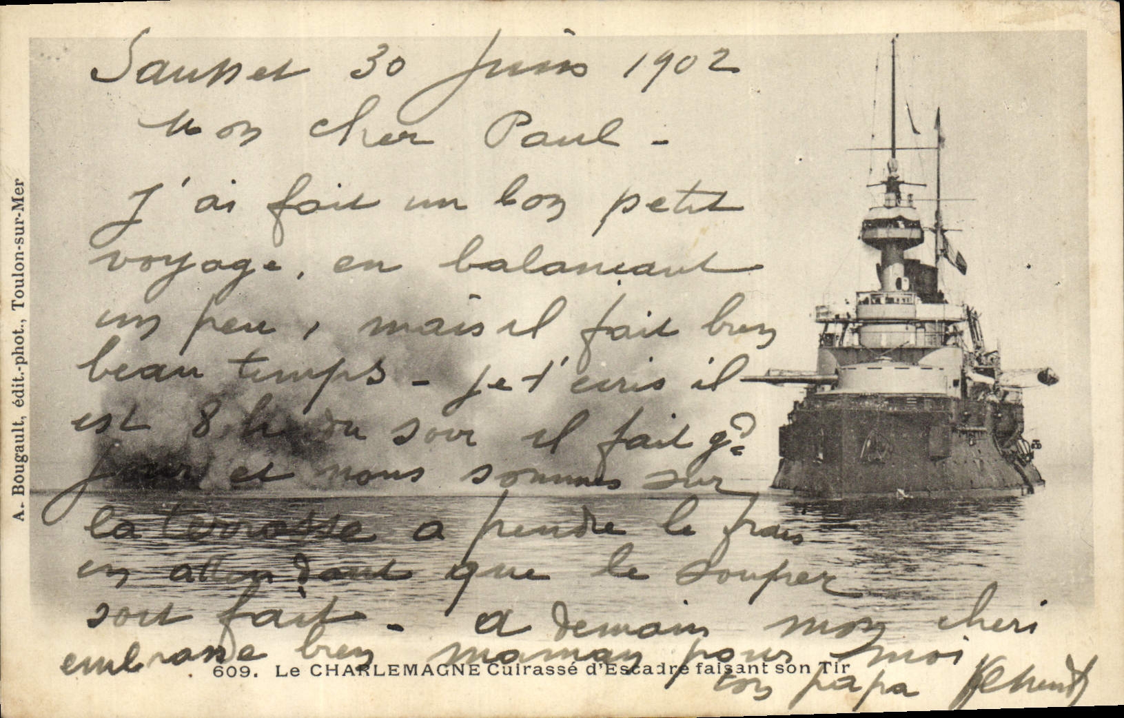 CPA Bateau de Guerre Le Charlemagne Cuirasse d'Escadre faisant son Tir 