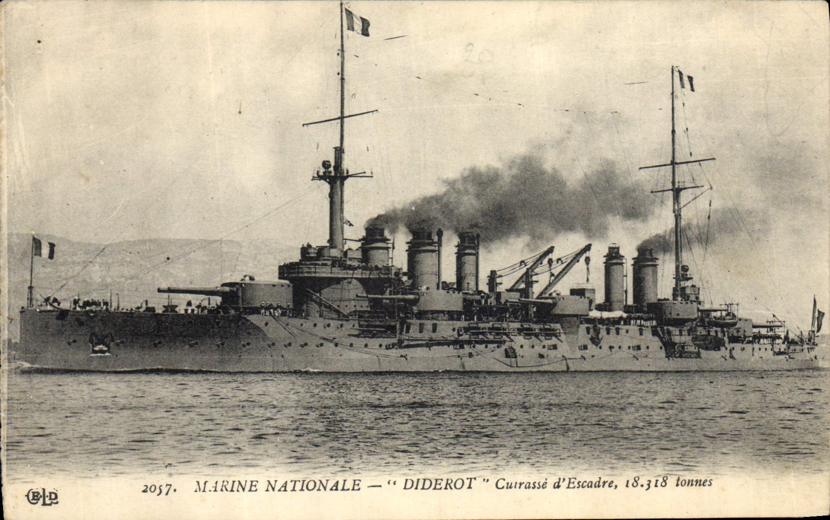 CPA Bateau de Guerre Marine Nationale Diderot cuirasse d'escadre 18318 tonnes 