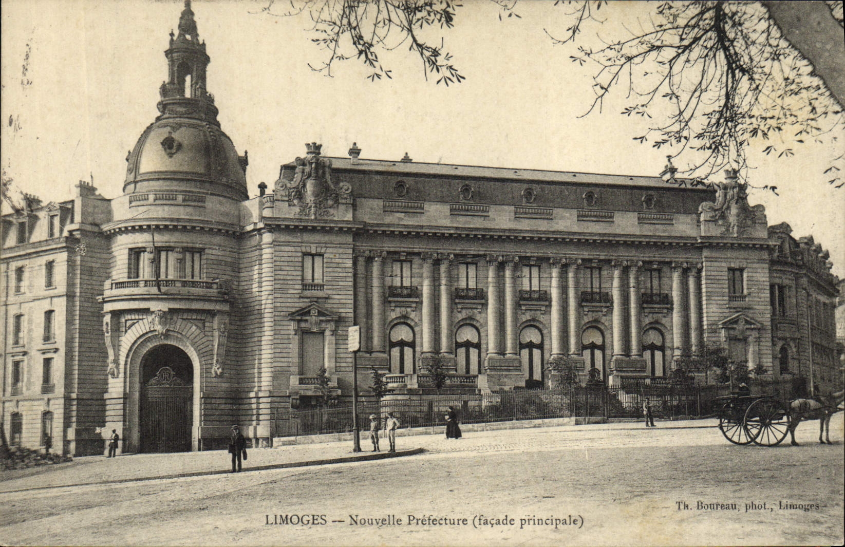 CPA Limoges Nouvelle Sous Orefecture (facade principale) 