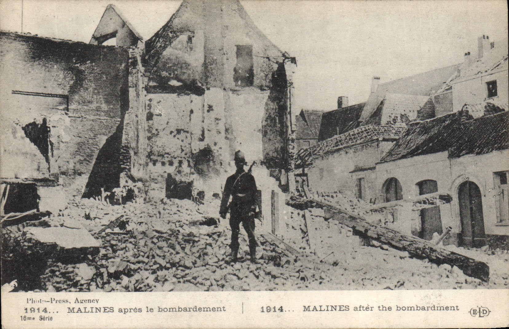 CPA Militaria Malines apres le bombardement 
