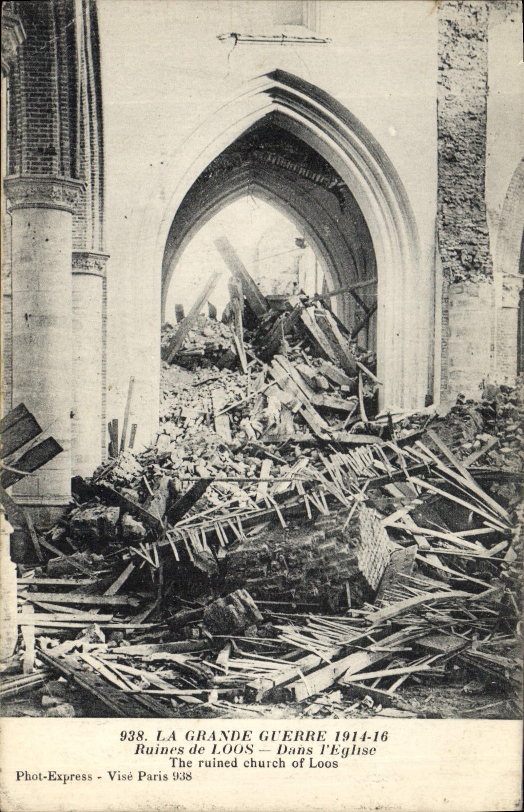 CPA Militaria La Grande Guerre 1914 16 Ruines de Loos Dans l'eglise