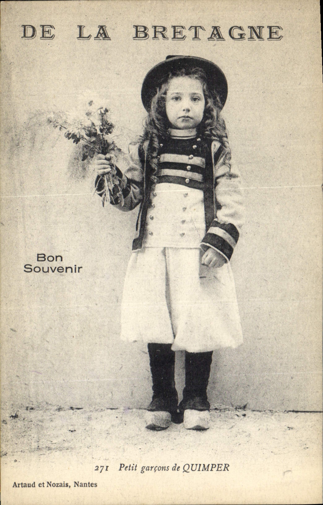 CPA Folklore De la Bretagne Bon souvenir Petit garcons de Quimper 