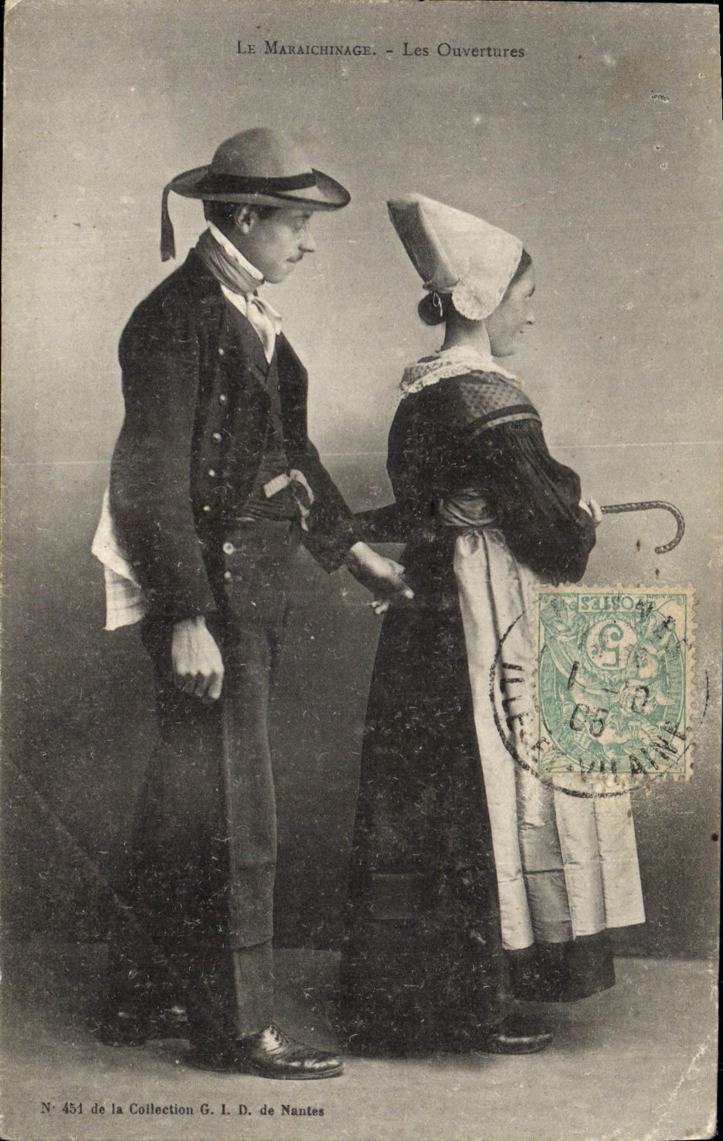 CPA Folklore Le Manaichinage Les ouvertures 