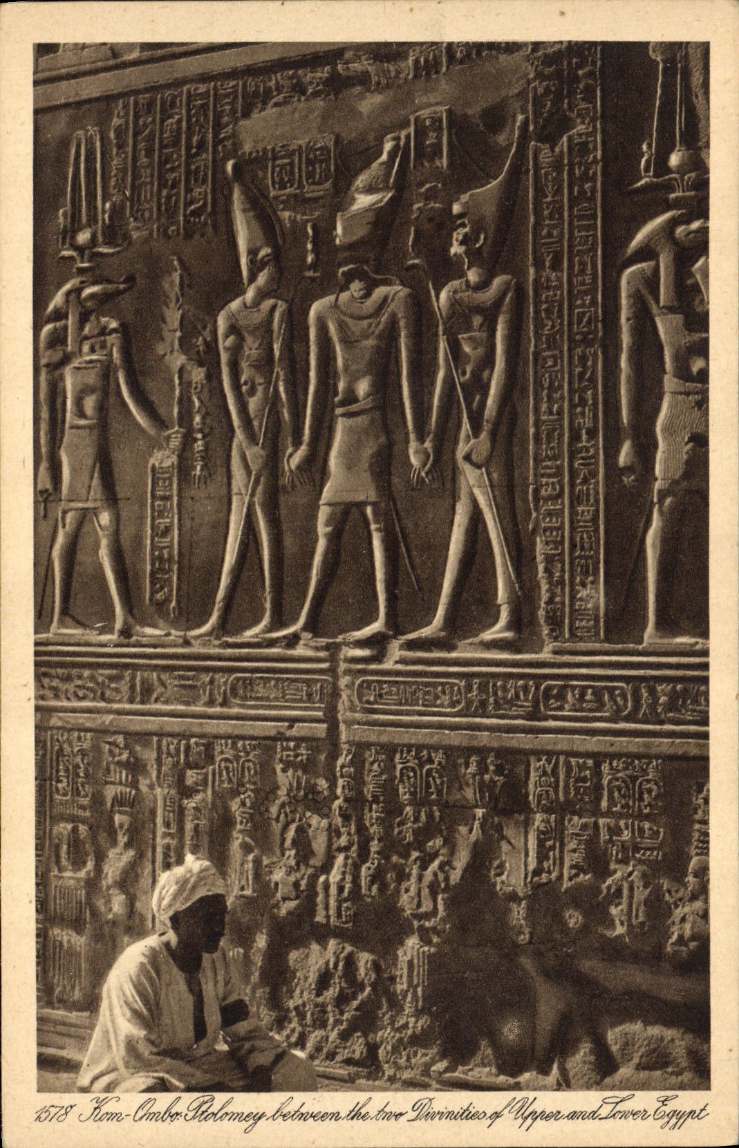 CPA Egypt Egypte Kom Ombo Tolomey between the two Divinities of Upper and Lower Egypt