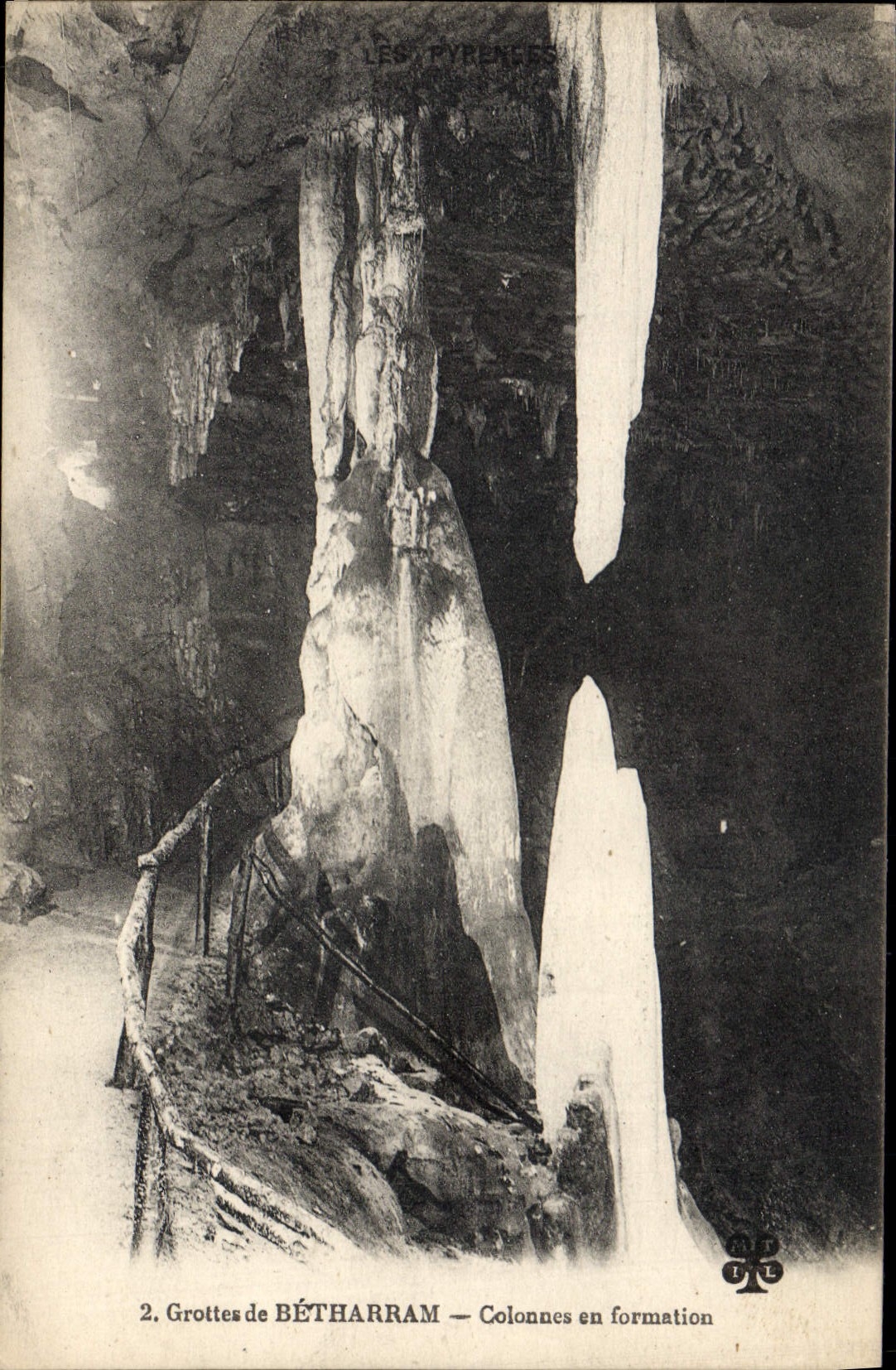 CPA Grottes de Betharram Colonnes en formation