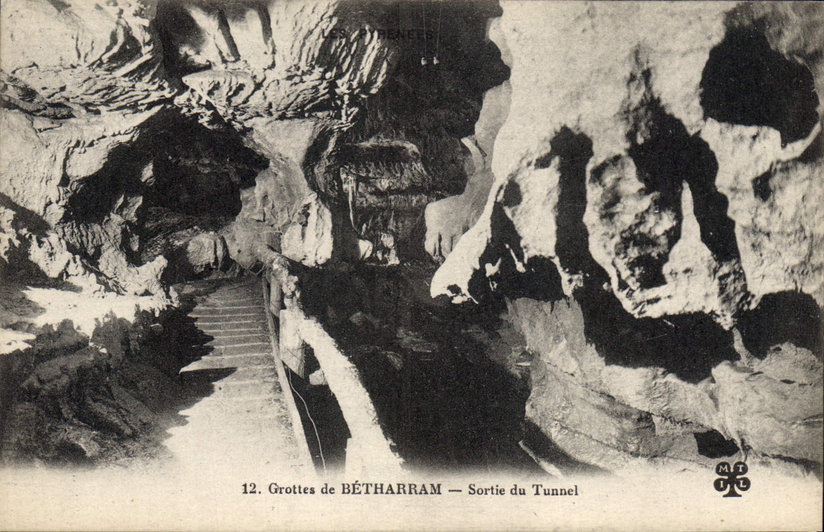 CPA Grottes de Betharram Sortie du Tunnel