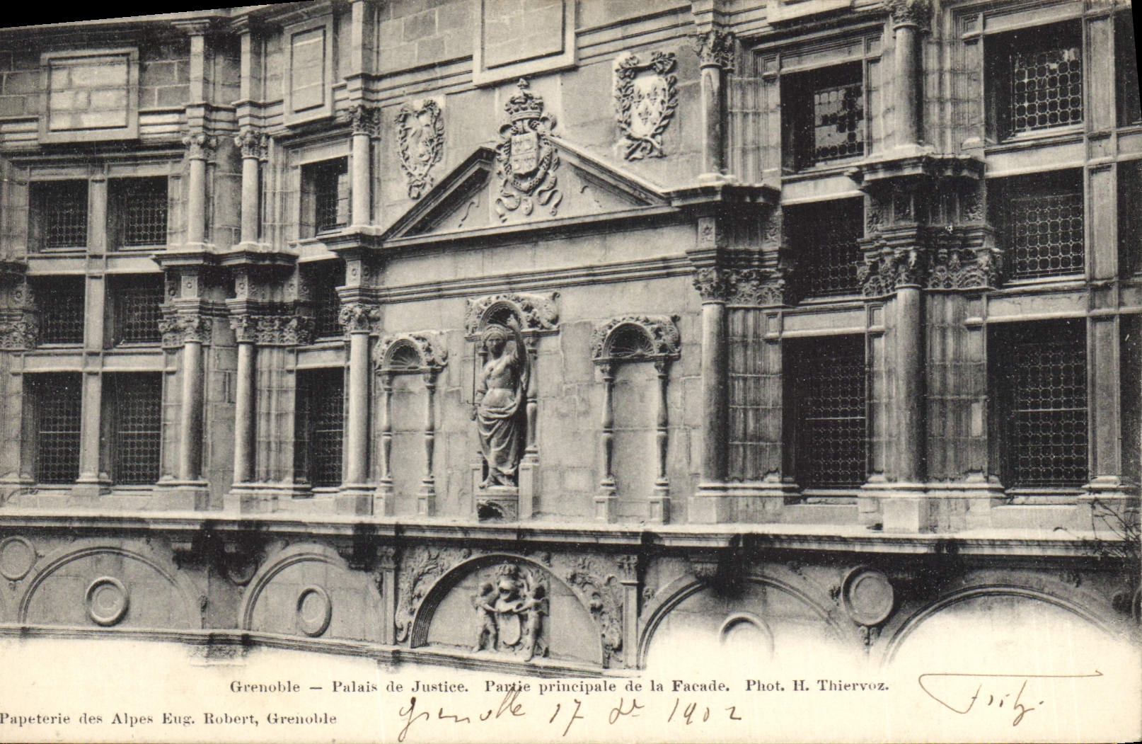 CPA Grenoble Palais de Justice Partie principale de la Facade 