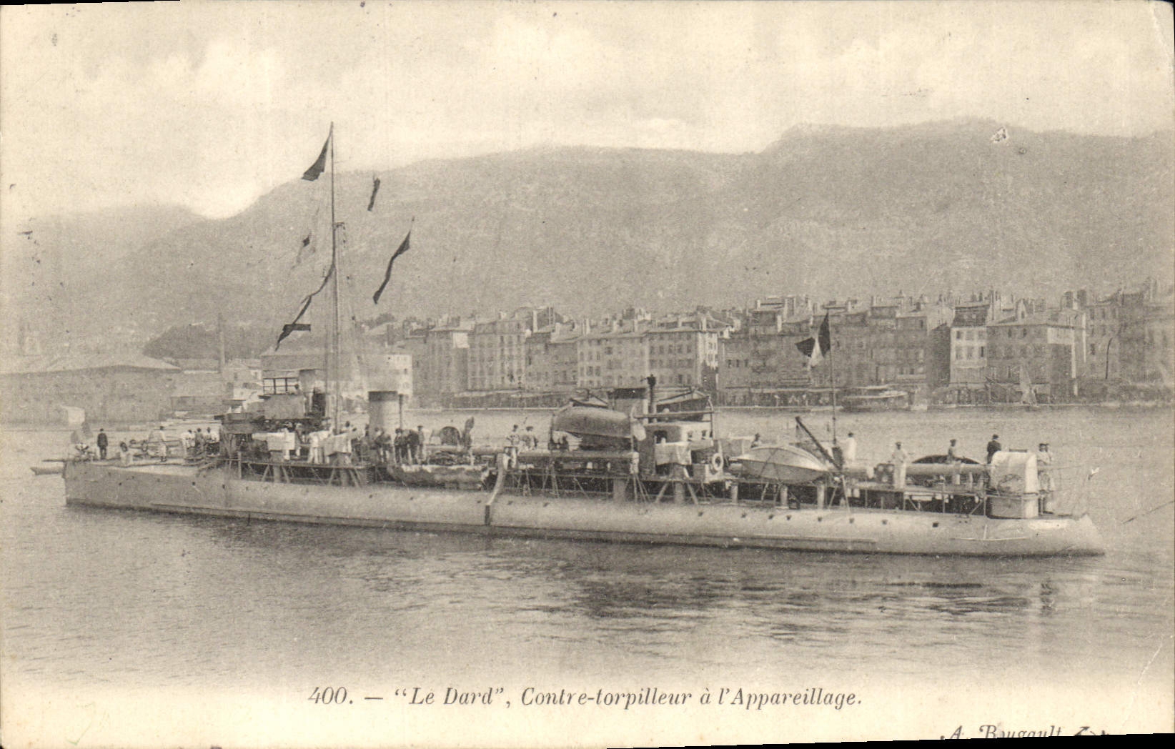 CPA Bateau de guerre Le Dard Contre Torpilleur a l'Appareillage 