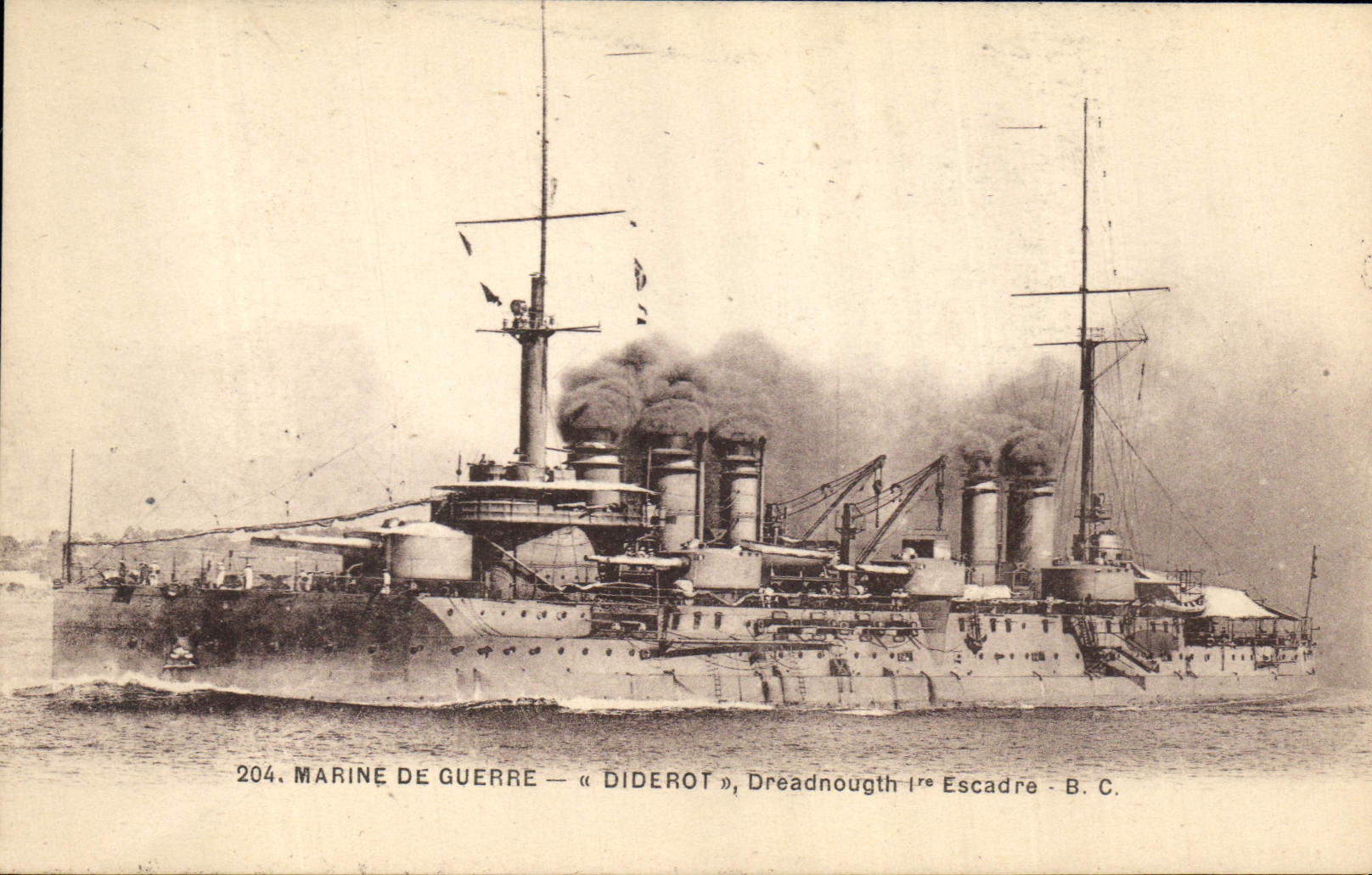 CPA Bateau de guerre Marine de Guerre Diderot Dreadnougth premier escadre 