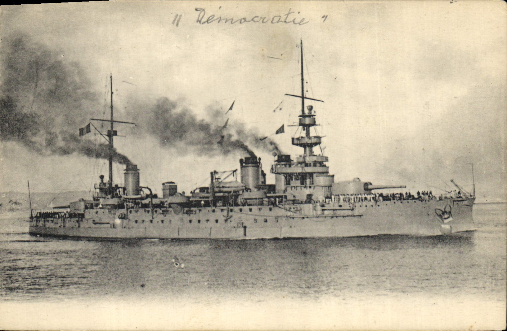 CPA Bateau de guerre Democratie 