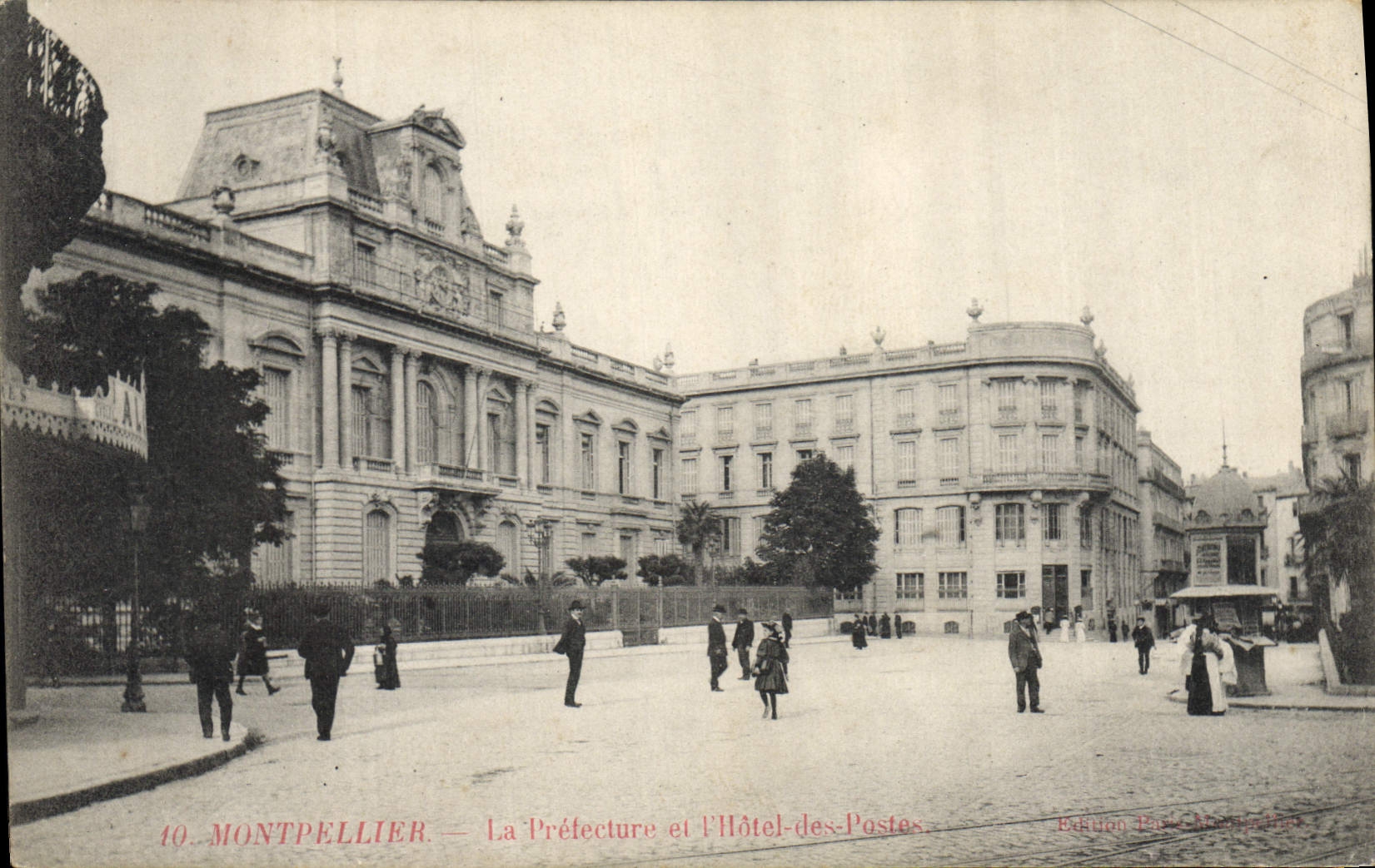 CPA Montrellier La prefecture et l'hotel de poste 