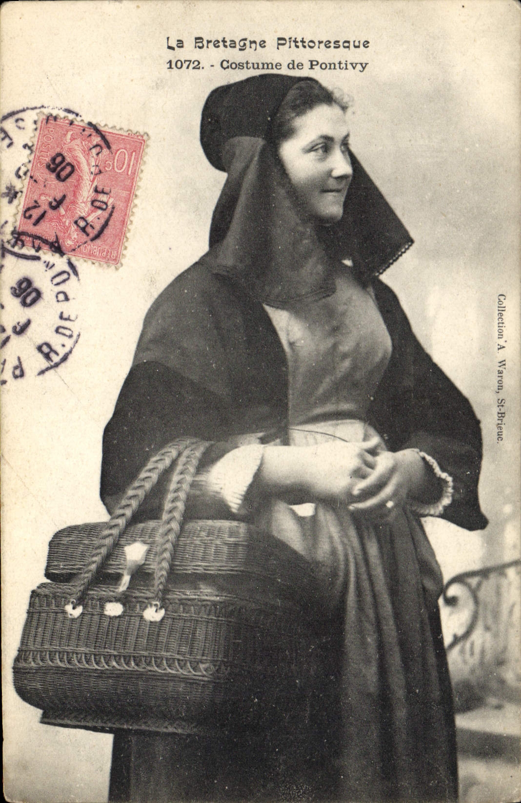 CPA Folklore La Bretagne Pittoresque Costume de Pontivy 