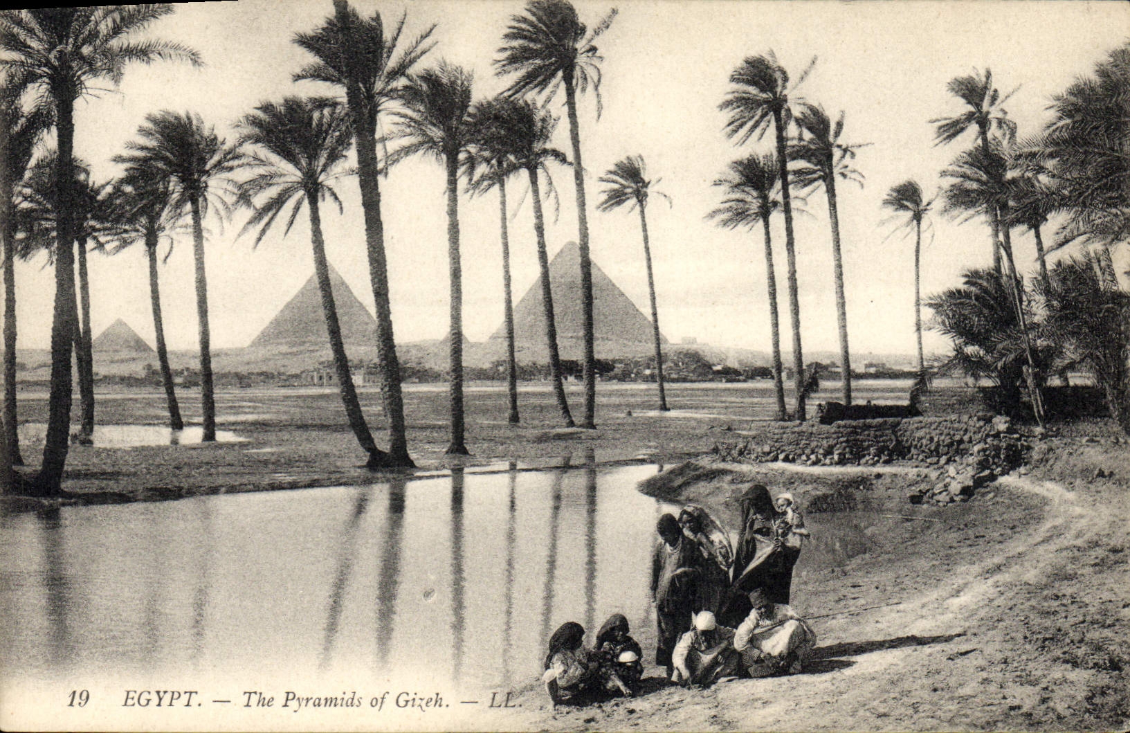 CPA Egypte Egypt Egypte Les Pyramides de Gizeh