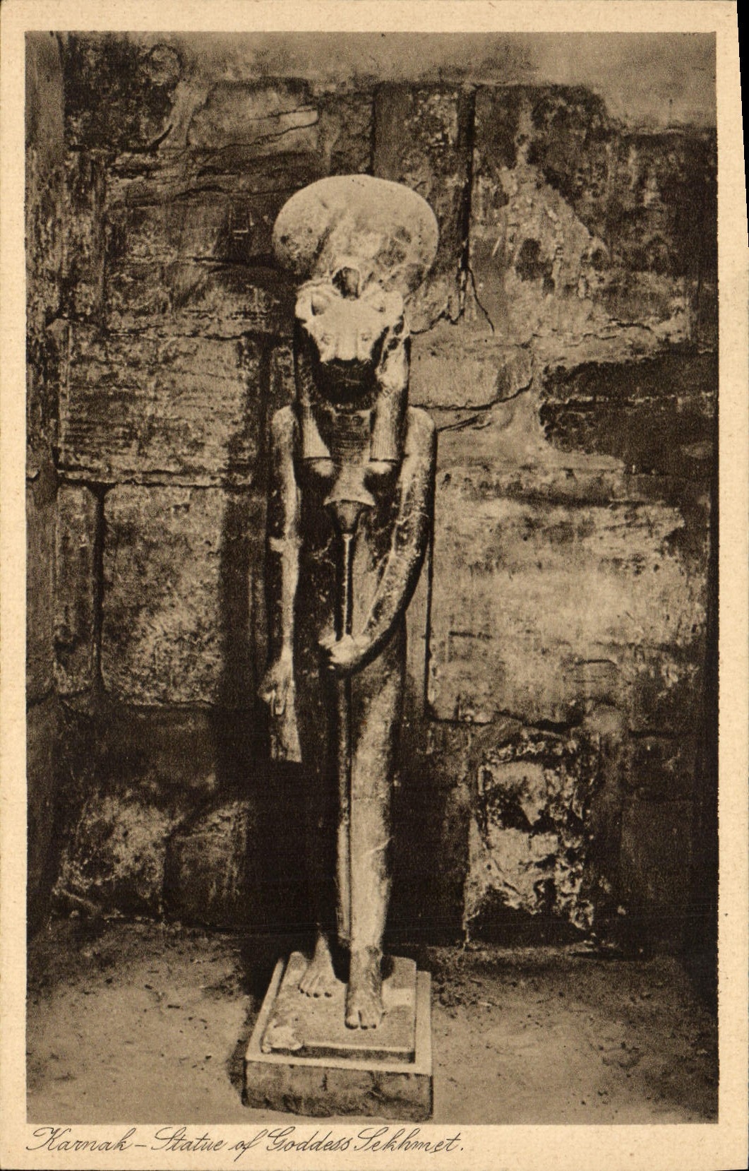 CPA Egypte Egypt Karnak Statue de la Deesse Sekhmet