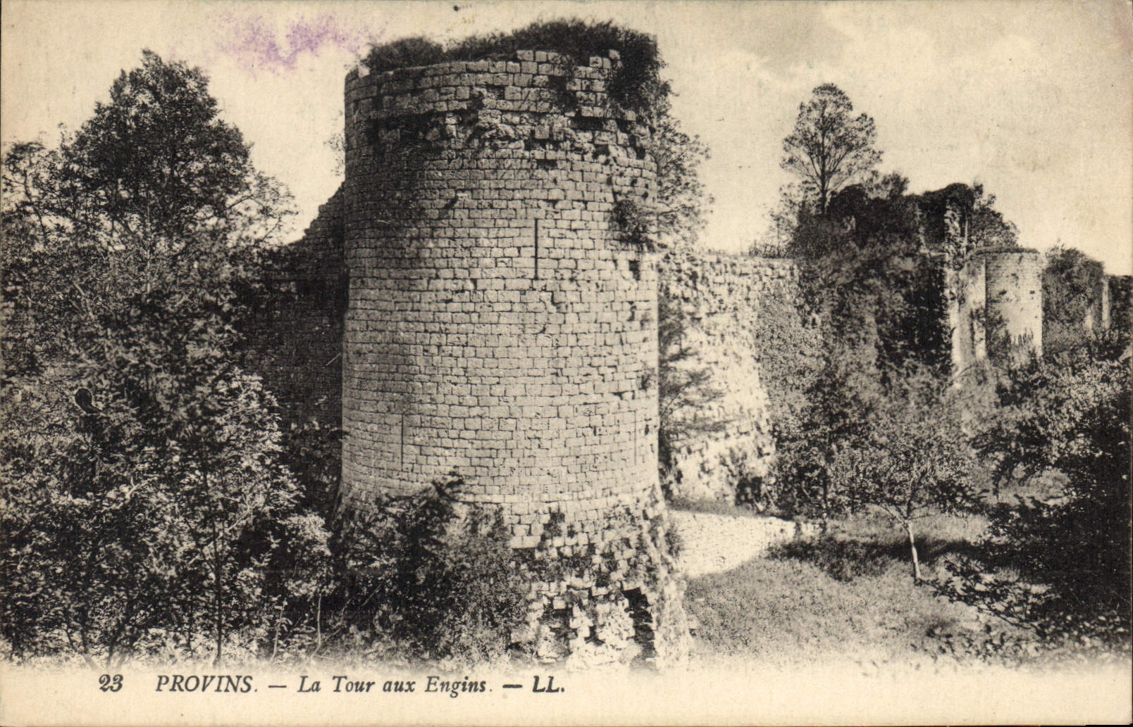 CPA Provins La Tour aux Engins 