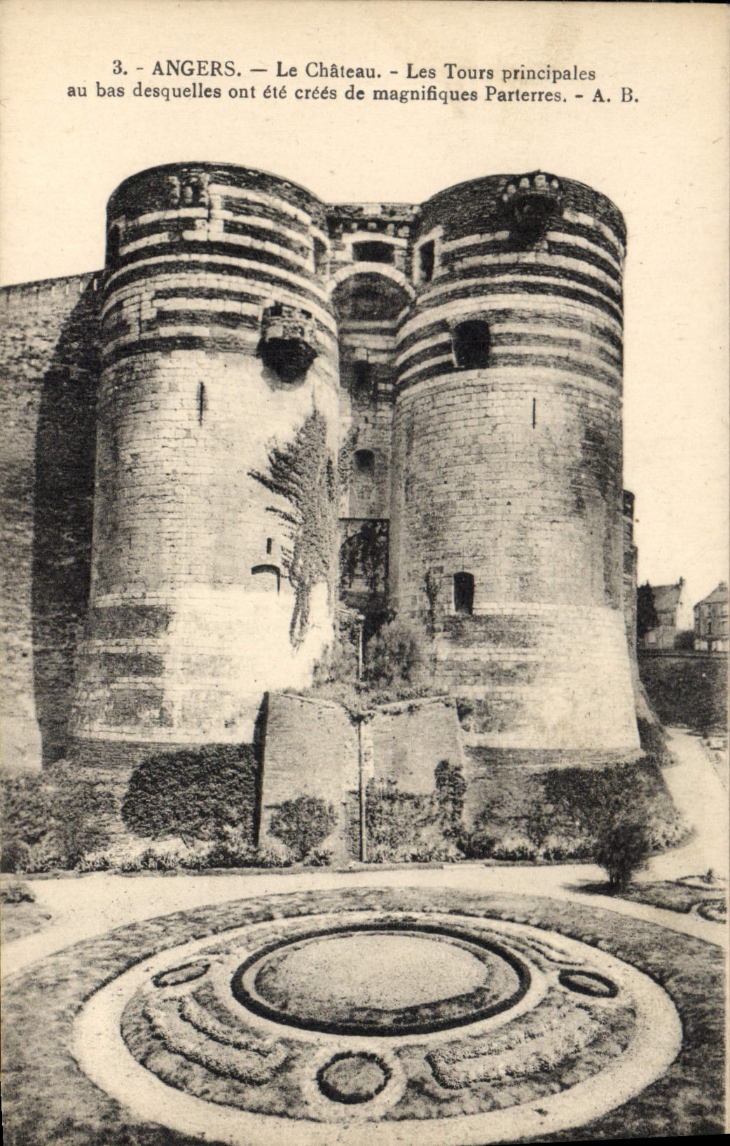CPA Angers le chateau les Tour principales