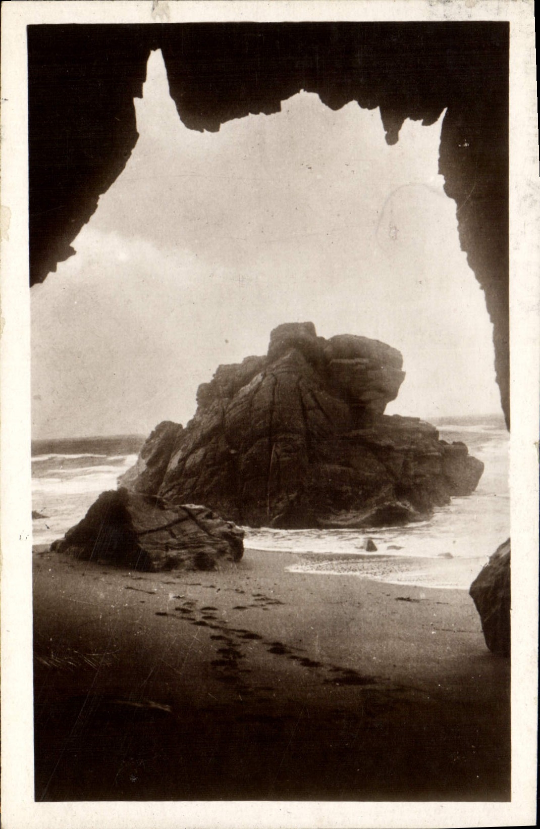 CPA Presqu'ile de Quiberon une entree des couloir du cloitre