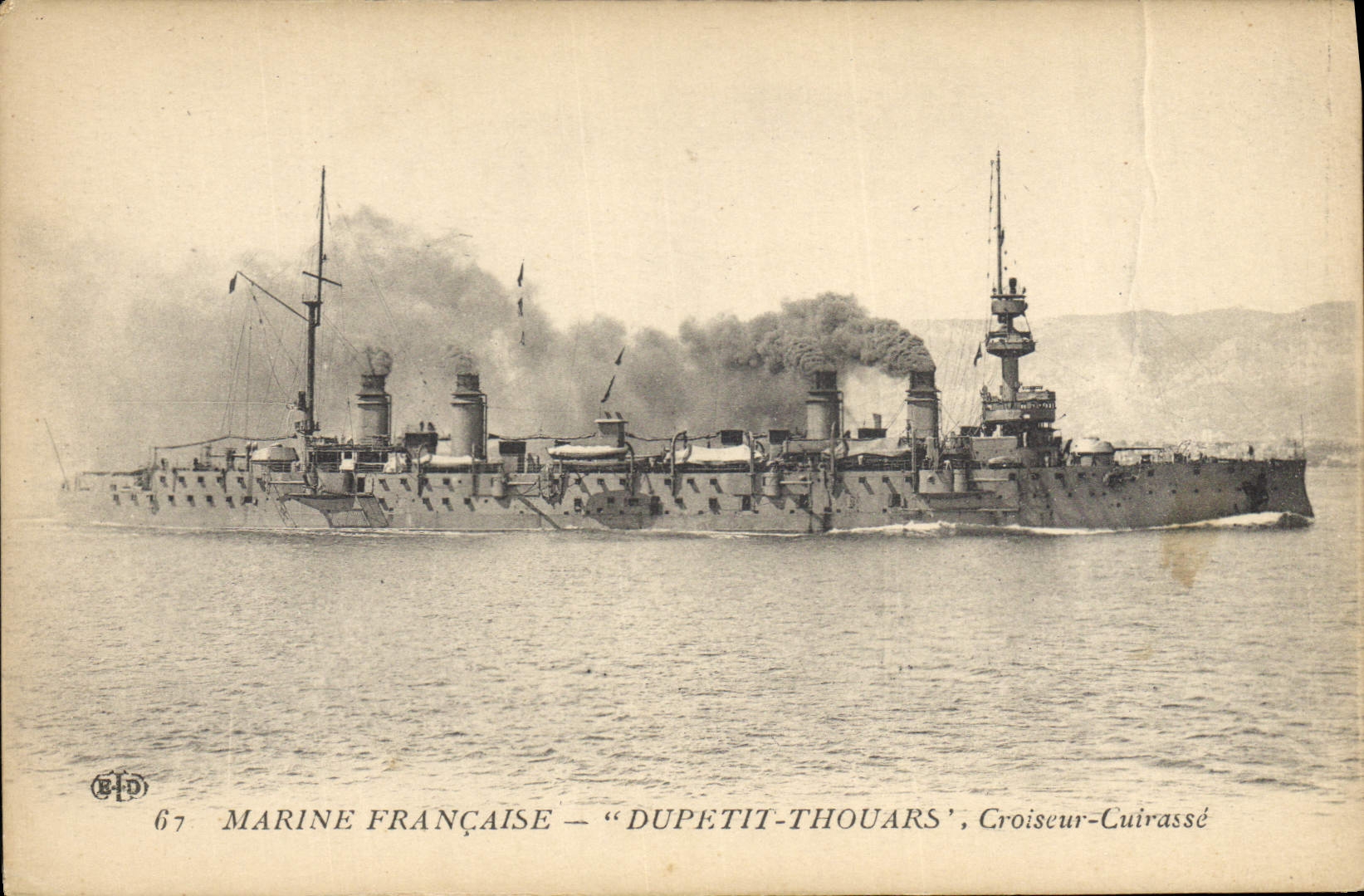CPA Bateau de guerre Dupetit Thouars Croiseur Cuirasse 