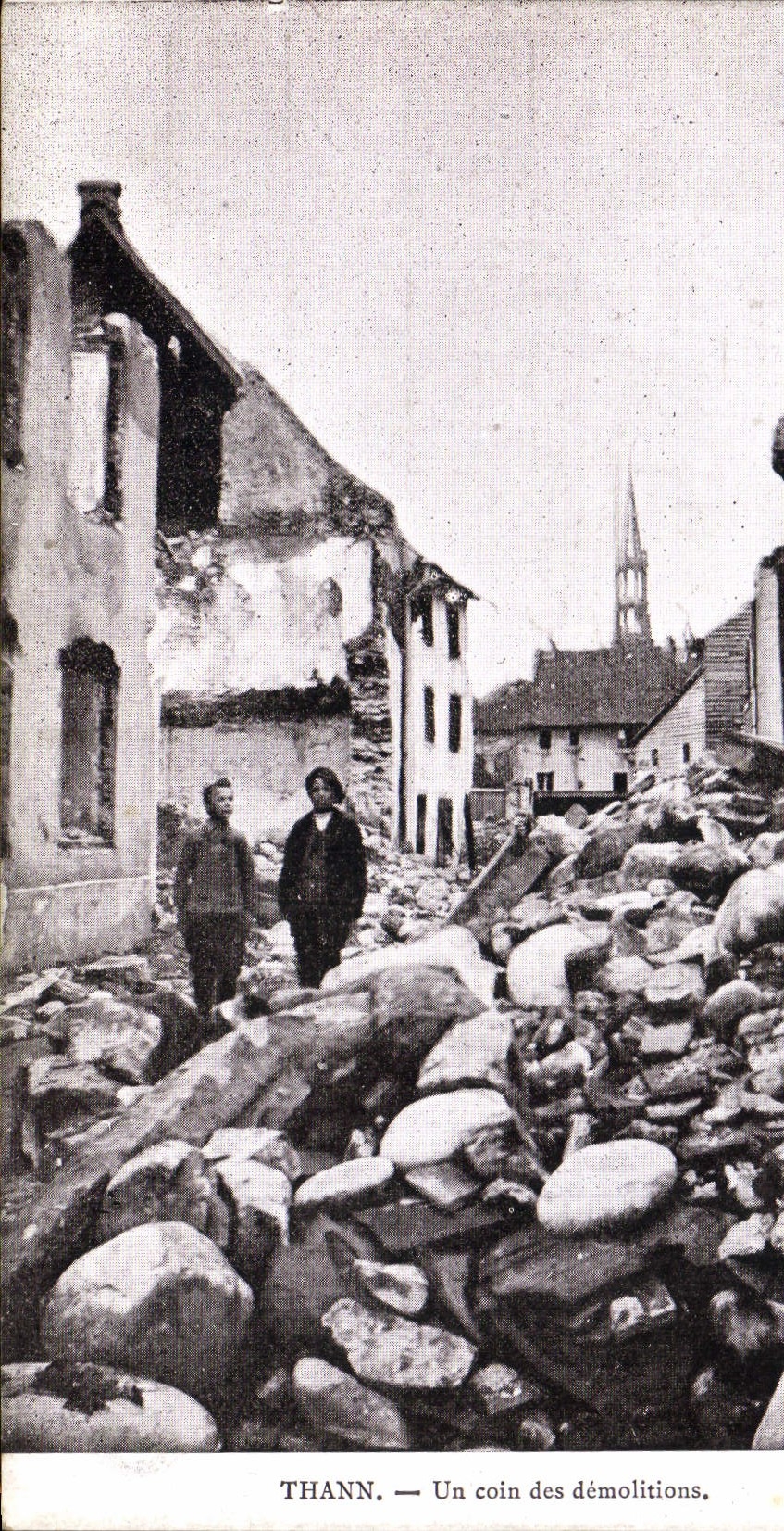 CPA Militaria Thann Un coin des demolitions