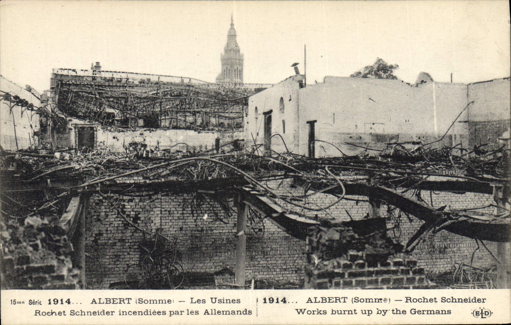 CPA Militaria Albert Les usines Robert Schneider incendiees par les Allemands