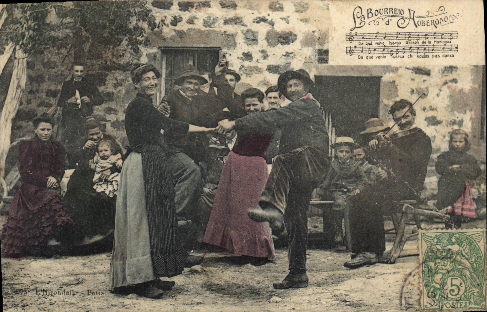 CPA Folklore Auvergne La bourree