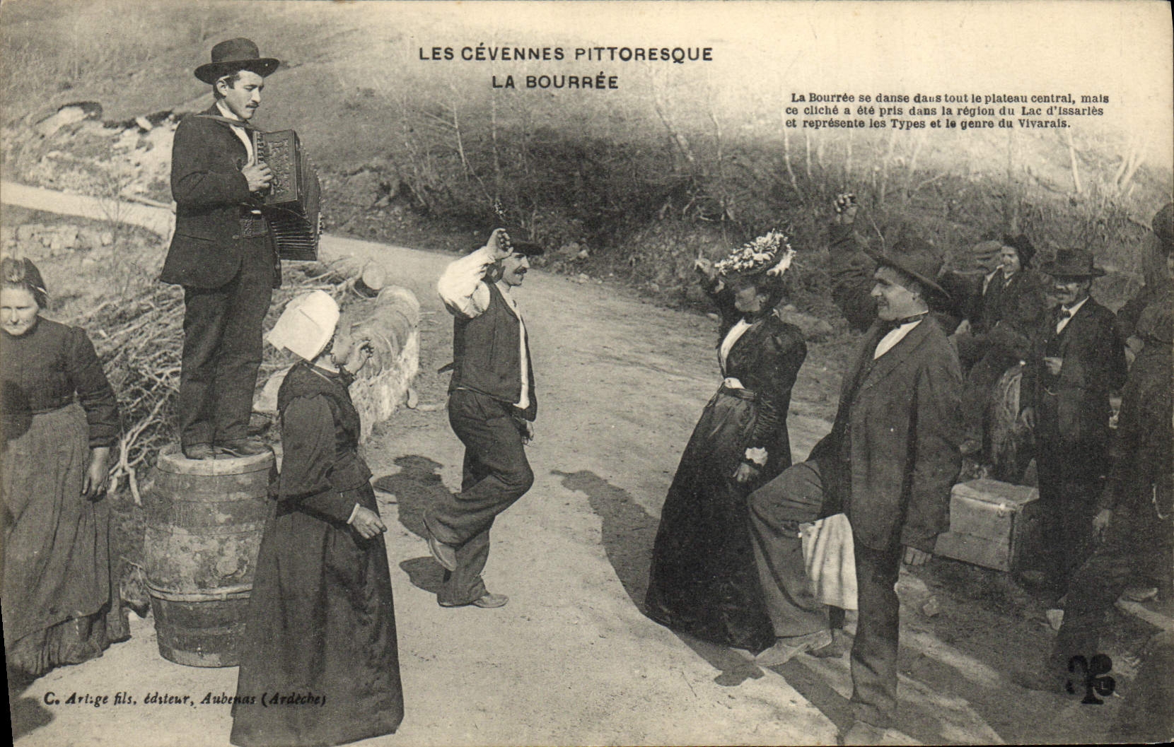 CPA Folklore Auvergne La bourree Les Cevennes