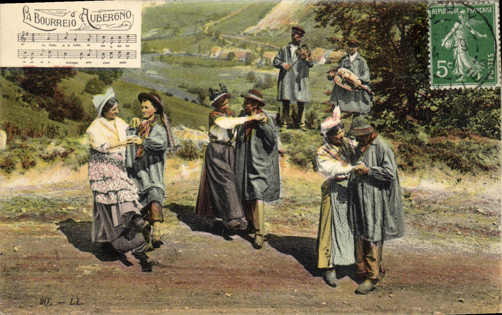 CPA Folklore Auvergne La bourree