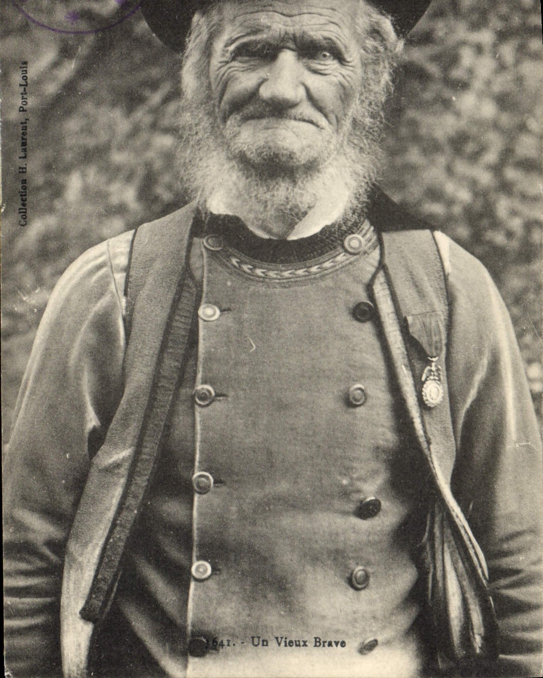 CPA Folklore Un vieux brave