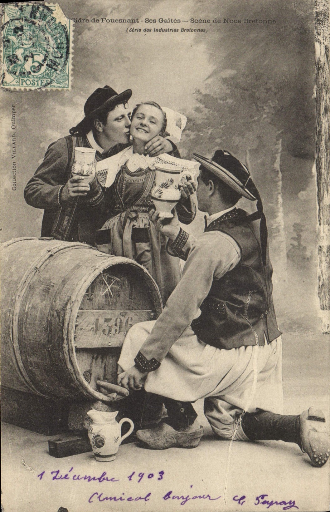 CPA Folklore Le cidre de Fouesnant Scene de noce bretonne Mariage