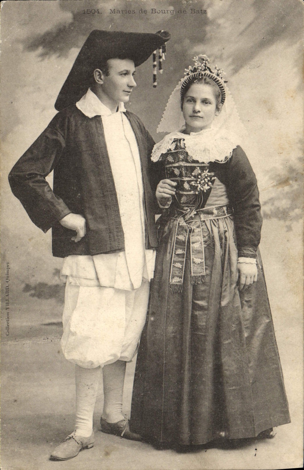 CPA Folklore Maries de Bourg de Batz Mariage
