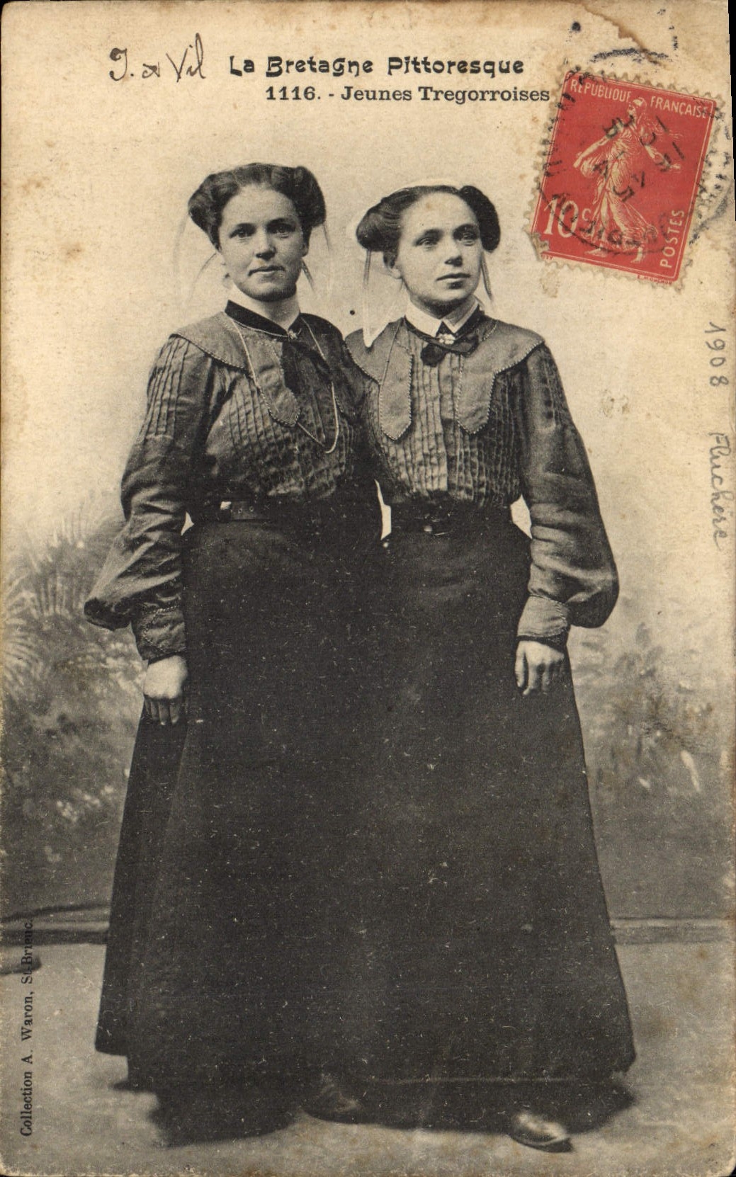 CPA Folklore Jeunes Tregorroises