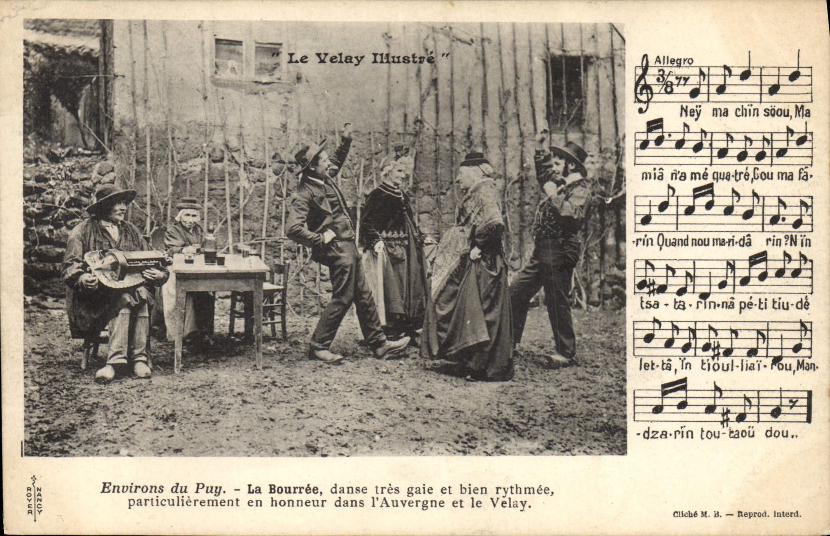 CPA Folklore Auvergne La bourree