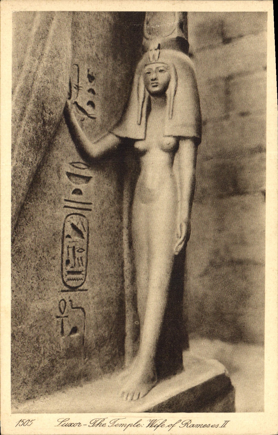 CPA Egypt Egypte Luxor The temple Wife of Rameses II