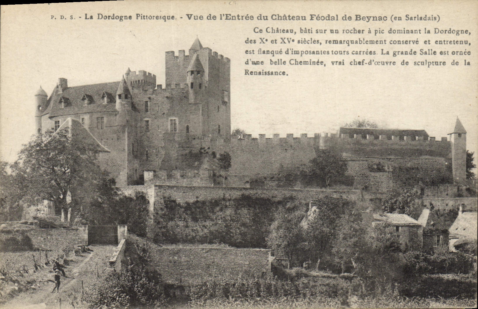 CPA Chateau Vue de l'entree du chateau feodal de Beynac