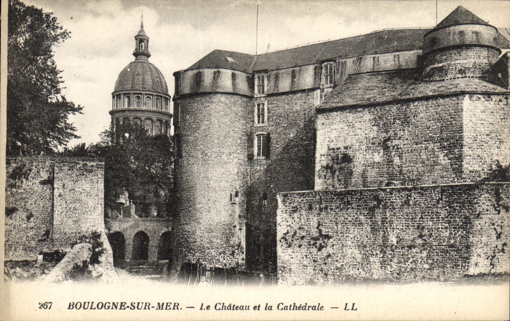 CPA Chateau et la cathedrale Boulogne sur Mer