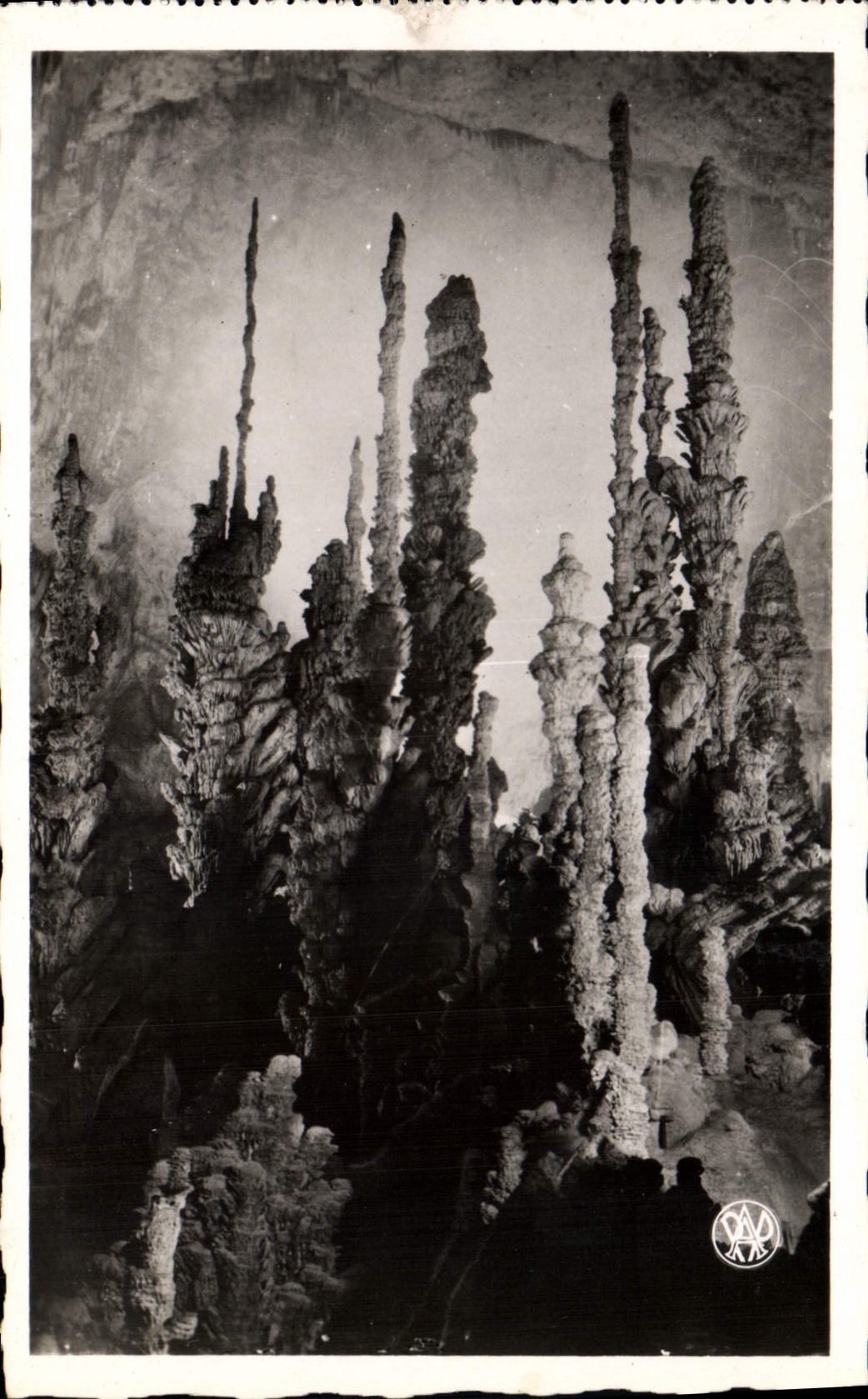 CPA Grotte Grottes Aven d'Orgnac Groupe stalagmitique vu du Nord